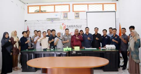 Dokumentasi Giat Rakor Pengawasan Tahapan Pemungutan Suara dan Optimaslisasi Penggunaan Siwaslu (26/01/2024)